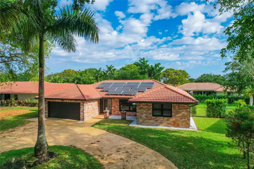 Picture of 10719 NW 17Th Mnr, Coral Springs FL 33071
