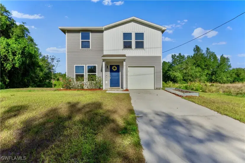 Picture of 538 Parker Ave S, Lehigh Acres FL 33974