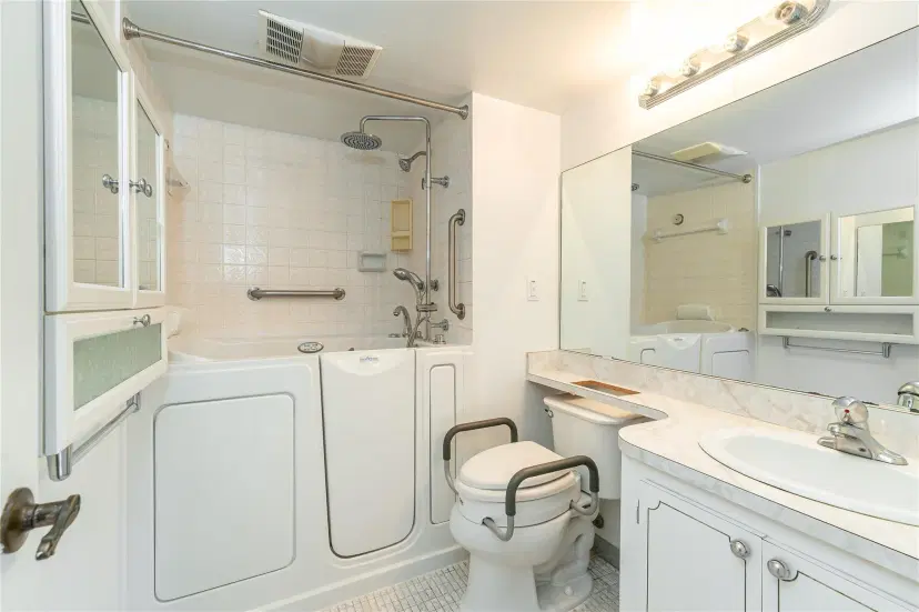 Picture of 8960 S Hollybrook Blvd 103, Pembroke Pines FL 33025