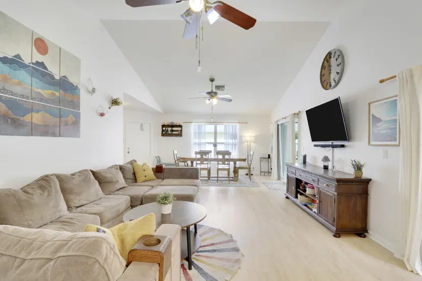 Picture of 144 Pennock Landing Circle, Jupiter FL 33458