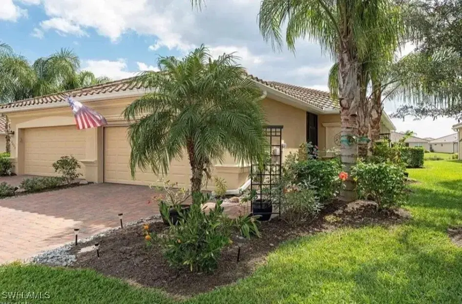 Picture of 2035 Wellington St, Naples, FL 34120