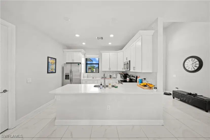 Picture of 224 Chiquita Blvd N, Cape Coral FL 33993