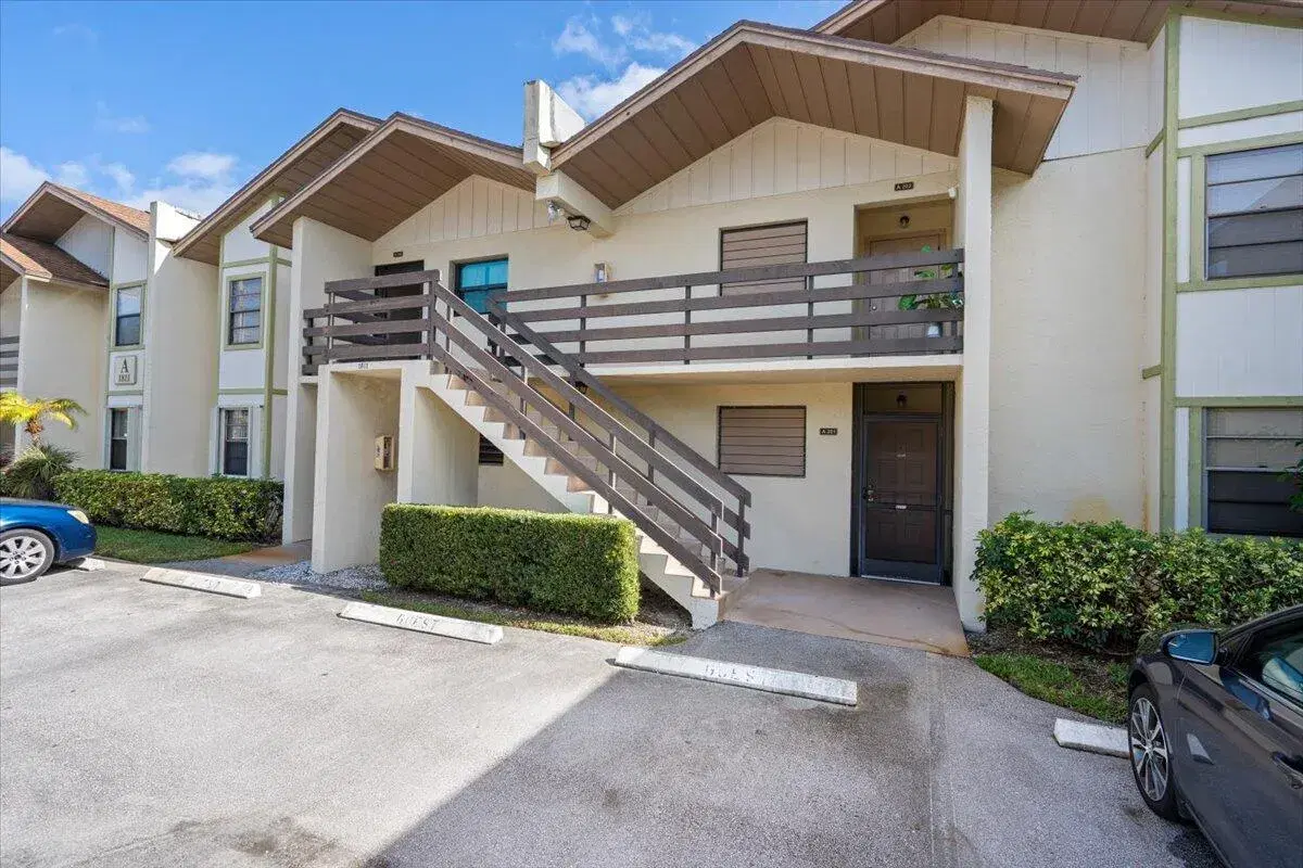 Picture of 1811 SW Palm City Road A-202, Stuart, FL 34994