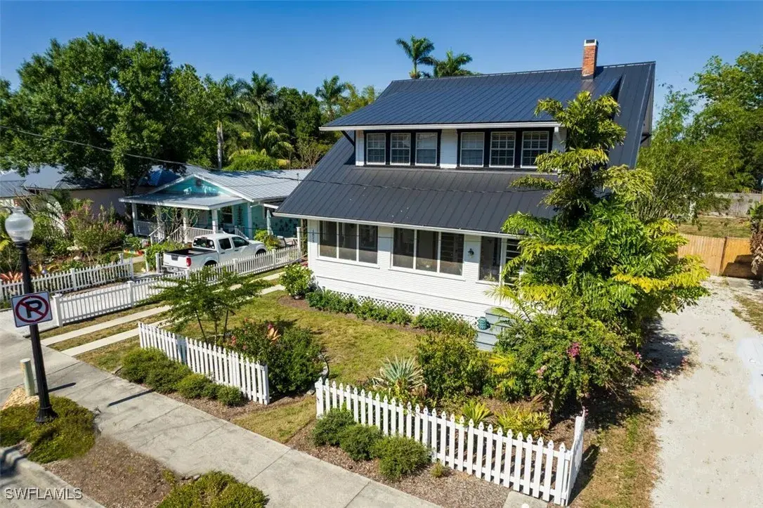 Picture of 1623 Woodford Ave, Fort Myers, FL 33901