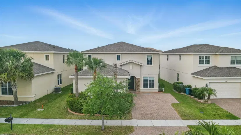 Picture of 1327 NW Leonardo Circle, Port St Lucie FL 34986
