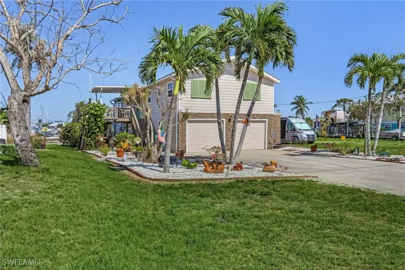 Picture of 3374 York Rd, St. James City FL 33956
