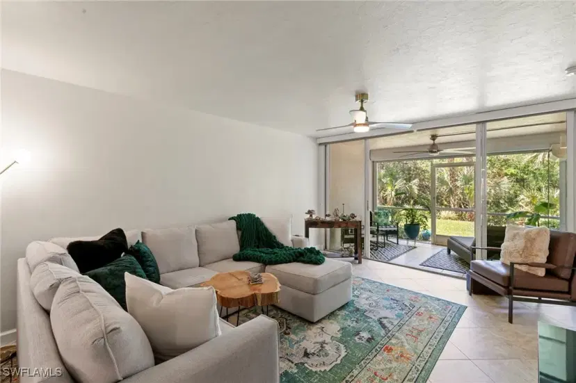 Picture of 15171 Cedarwood Ln 3105, Naples FL 34110