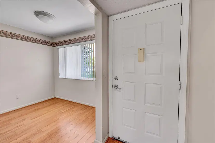 Picture of 9633 N Belfort Cir 110, Fort Lauderdale FL 33321