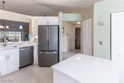 Picture of 940 Woodshire Ln M10, Naples, FL 34105