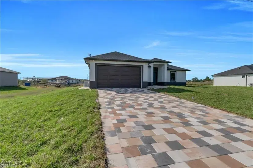 Picture of 1006 Pine Ave, Lehigh Acres FL 33972