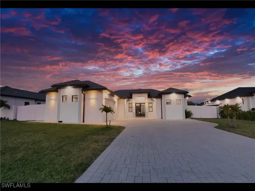 Picture of 121 NW 10Th Ave, Cape Coral FL 33993