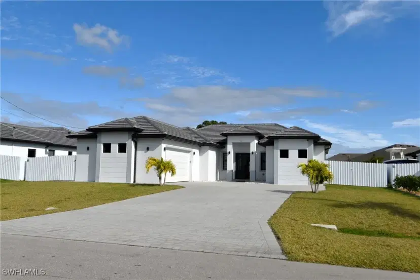 Picture of 121 NW 10Th Ave, Cape Coral FL 33993