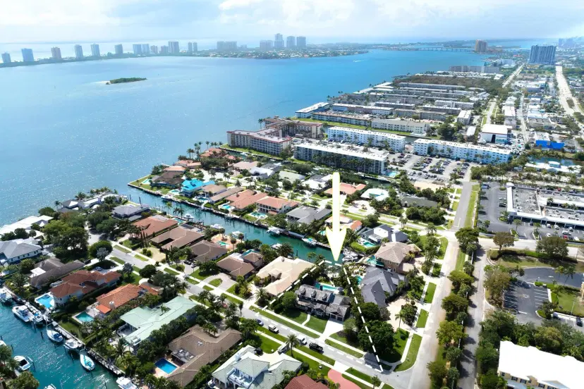Picture of 142 Bowsprit Drive, North Palm Beach FL 33408