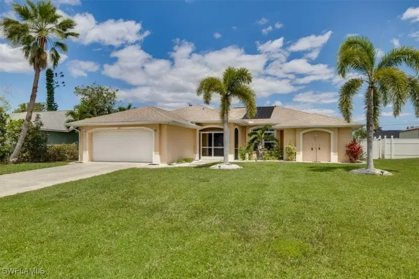 Picture of 605 SE 22Nd St, Cape Coral FL 33990