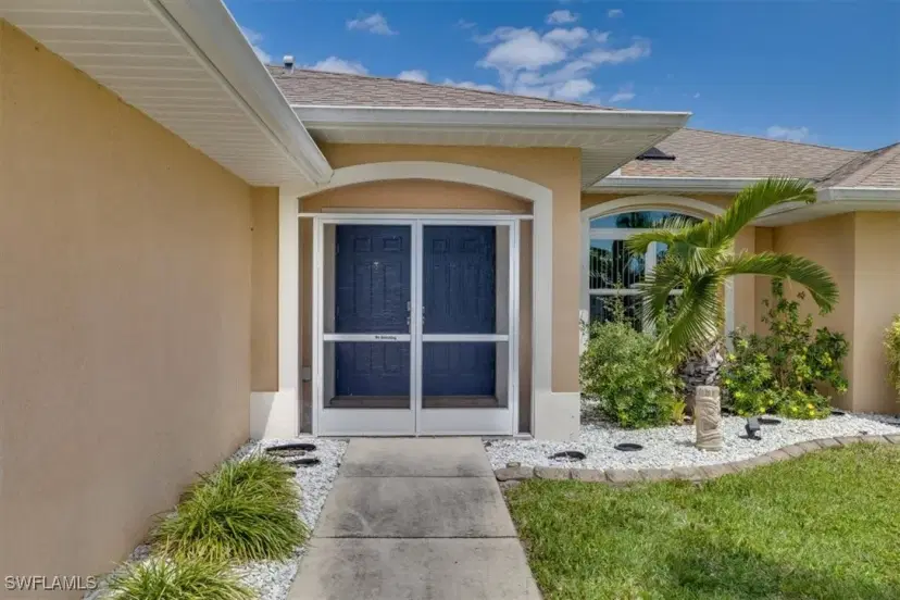 Picture of 605 SE 22Nd St, Cape Coral FL 33990