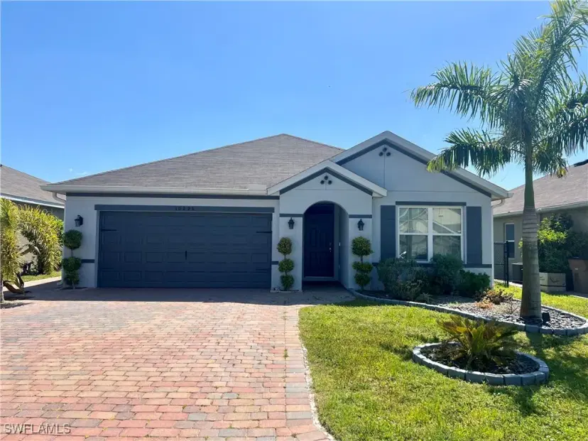 Picture of 10293 Silver Pond Ln, Lehigh Acres FL 33936