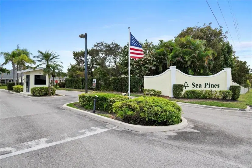 Picture of 10862 SE Sea Pines Circle, Hobe Sound FL 33455