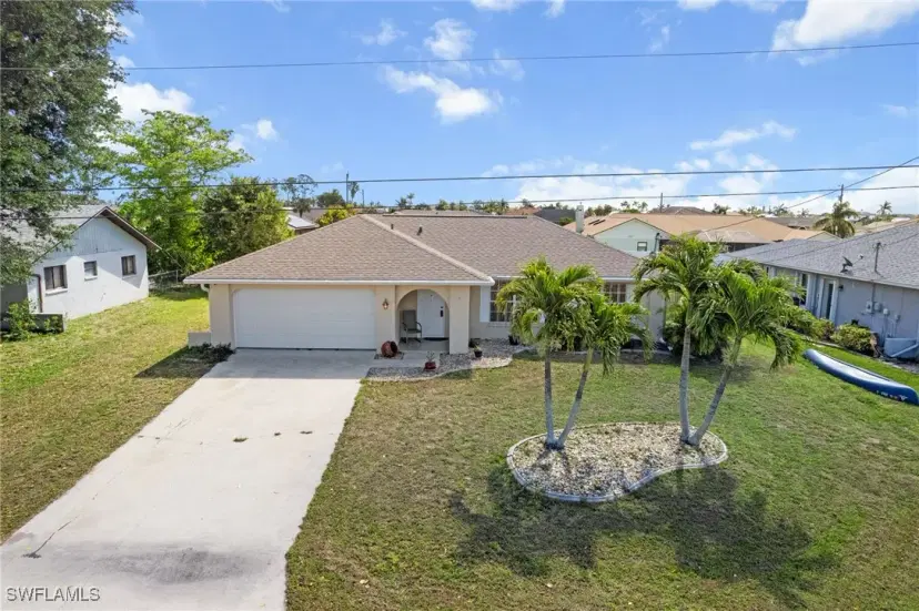 Picture of 813 SW 6Th Ct, Cape Coral FL 33991