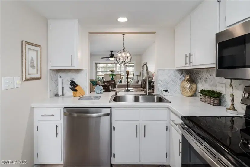 Picture of 1014 Manatee Rd F102, Naples FL 34114