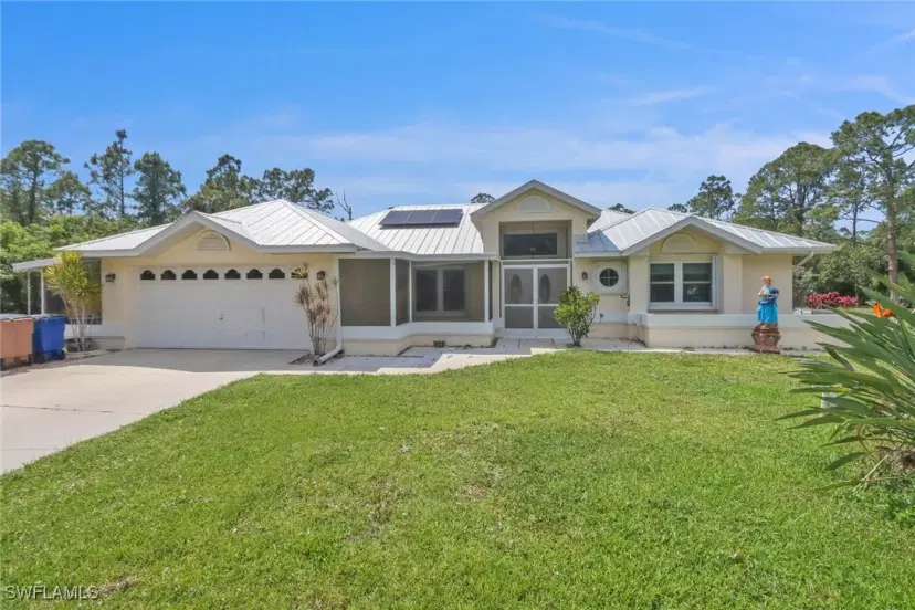Picture of 409 Columbus Ave, Lehigh Acres FL 33972