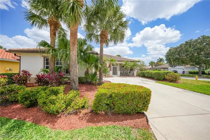 Picture of 11700 Pine Timber Ln, Fort Myers FL 33913