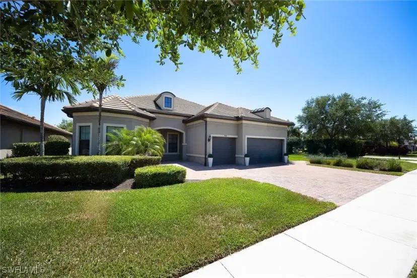 Picture of 7520 Blackberry Dr, Naples FL 34114