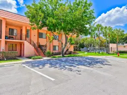 Picture of 235 Lakeview Dr 104, Weston, FL 33326