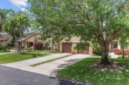 Picture of 160 Ramblewood Circle, Royal Palm Beach, FL 33411