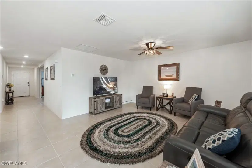 Picture of 7010 Beaver Cir, Labelle FL 33935