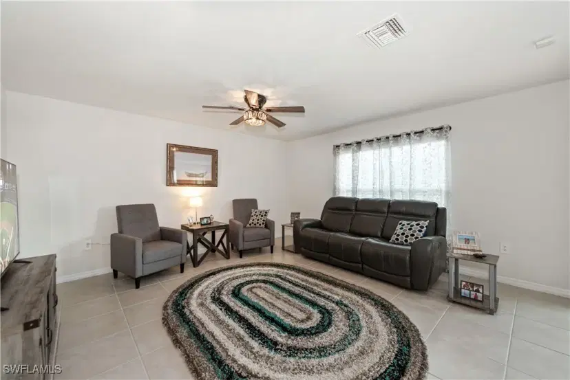 Picture of 7010 Beaver Cir, Labelle FL 33935