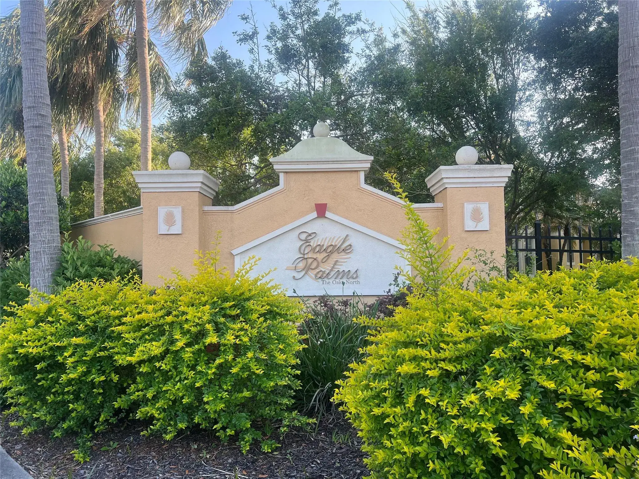 Picture of 6726 Breezy Palm Dr, Riverview, FL 33578