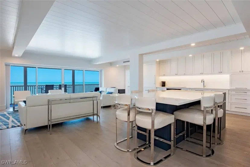 Picture of 3401 Gulf Shore Blvd N 502, Naples FL 34103