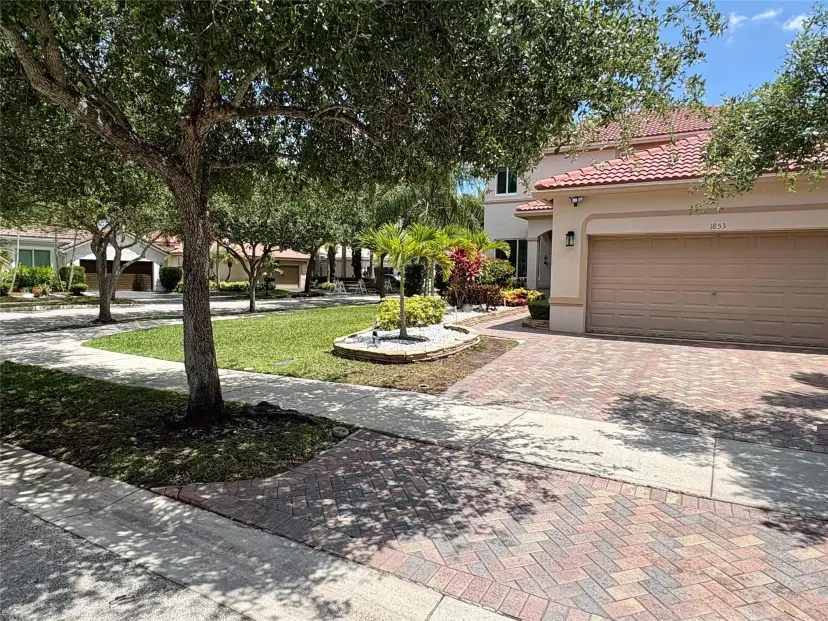 Picture of 1853 Aspen Ln, Weston FL 33327