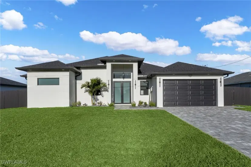Picture of 927 NE 13Th Pl, Cape Coral FL 33909