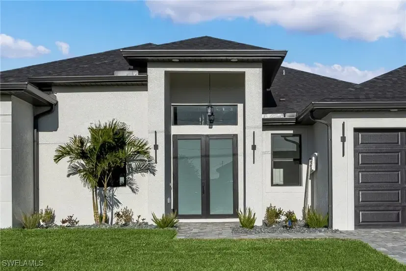 Picture of 927 NE 13Th Pl, Cape Coral FL 33909
