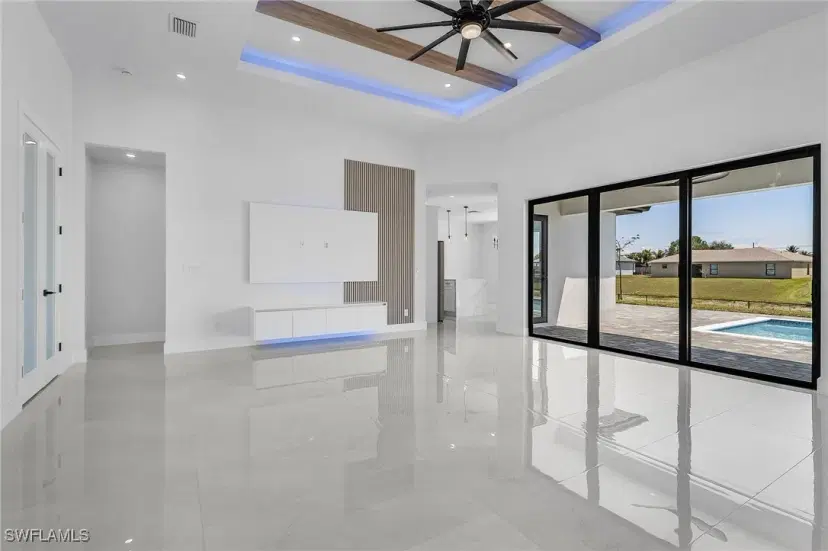 Picture of 927 NE 13Th Pl, Cape Coral FL 33909