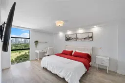 Picture of 20301 W Country Club Dr 1428, Aventura, FL 33180