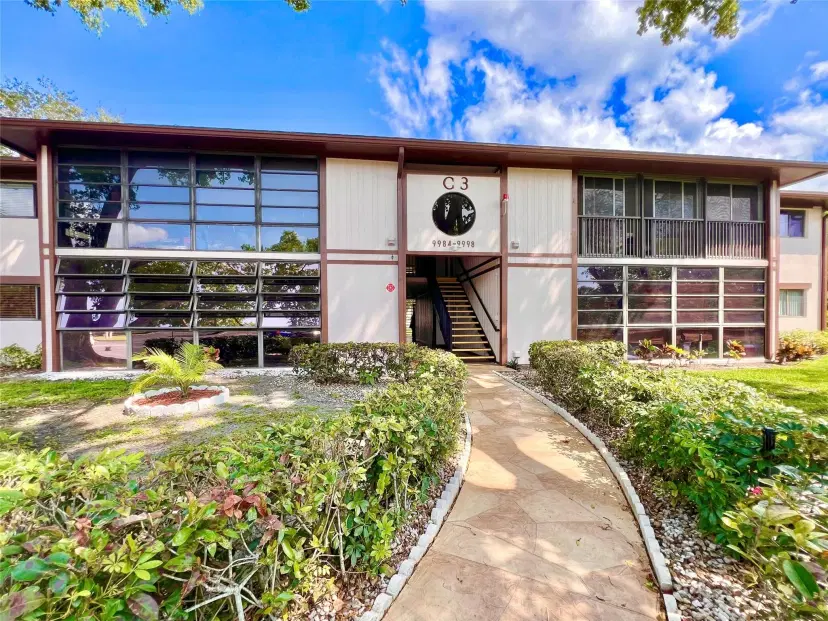 Picture of 9988 N Belfort Cir 111, Tamarac FL 33321