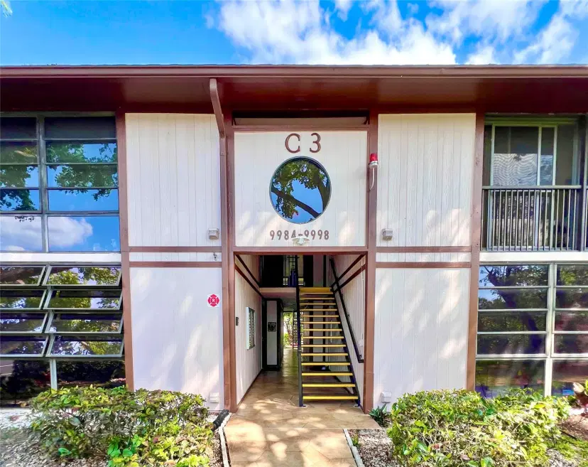 Picture of 9988 N Belfort Cir 111, Tamarac FL 33321