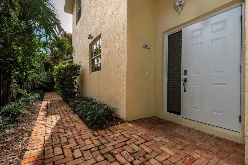Picture of 537 NE 17Th Way, Fort Lauderdale FL 33301
