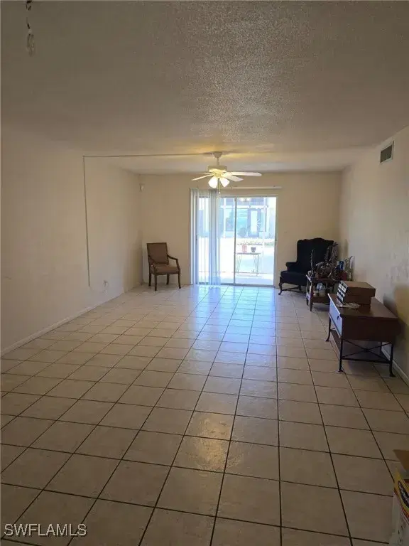 Picture of 198 Joel Blvd 4, Lehigh Acres FL 33936