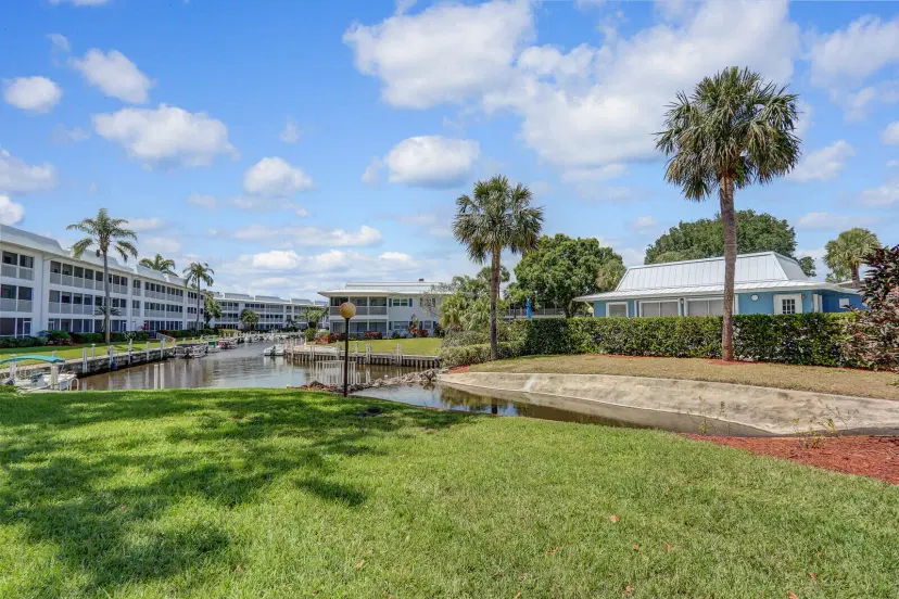 Picture of 1852 SW Palm City Road 202, Stuart FL 34994