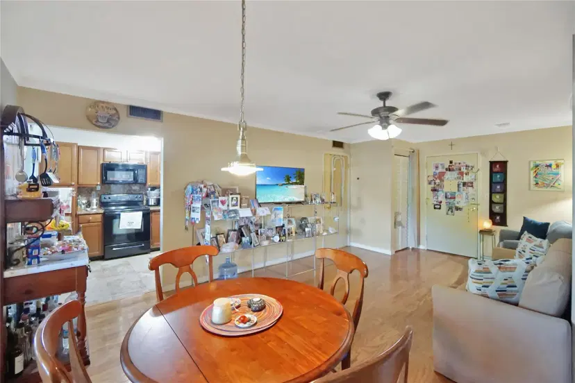 Picture of 5190 E Sabal Palm Blvd 114, Tamarac FL 33319