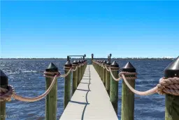 Picture of 8451 Casa Del Rio Ln, Fort Myers, FL 33919