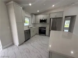 Picture of 917 SW 6Th Pl, Cape Coral, FL 33991