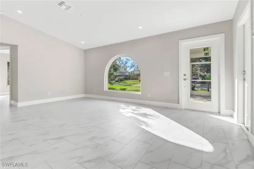Picture of 917 SW 6Th Pl, Cape Coral FL 33991