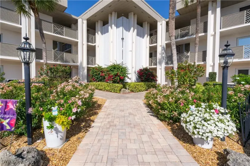 Picture of 6102 Augusta Dr 315, Fort Myers FL 33907