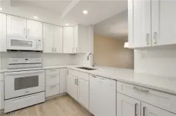 Picture of 6102 Augusta Dr 315, Fort Myers, FL 33907