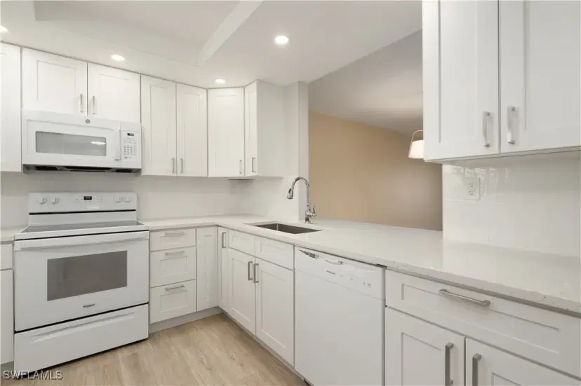 Picture of 6102 Augusta Dr 315, Fort Myers FL 33907
