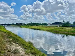 Picture of 210 North Ave, Lehigh Acres, FL 33936